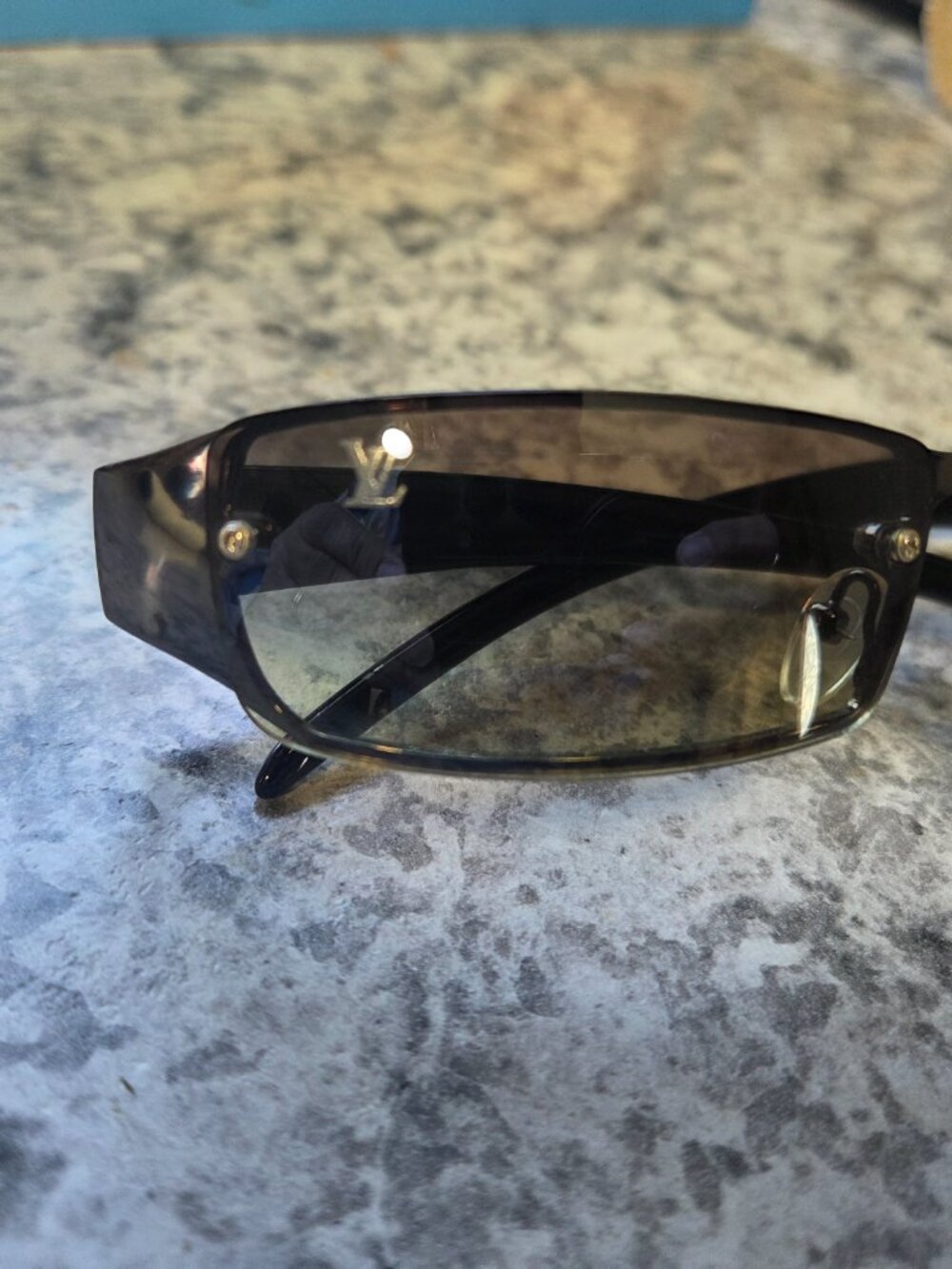 Sunglasses - Picture 2 of 4